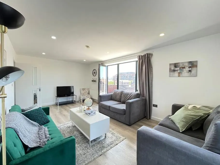 O2 Skyview Penthouse Apartment London 0*,